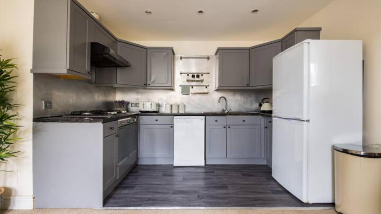 The West Kensington Apartments Лондон Екстер'єр фото